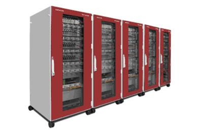 振华重工取得户外型协同控制多台工业机械臂的机器人系统柜专利提高了系统的紧凑性和可靠性 title=